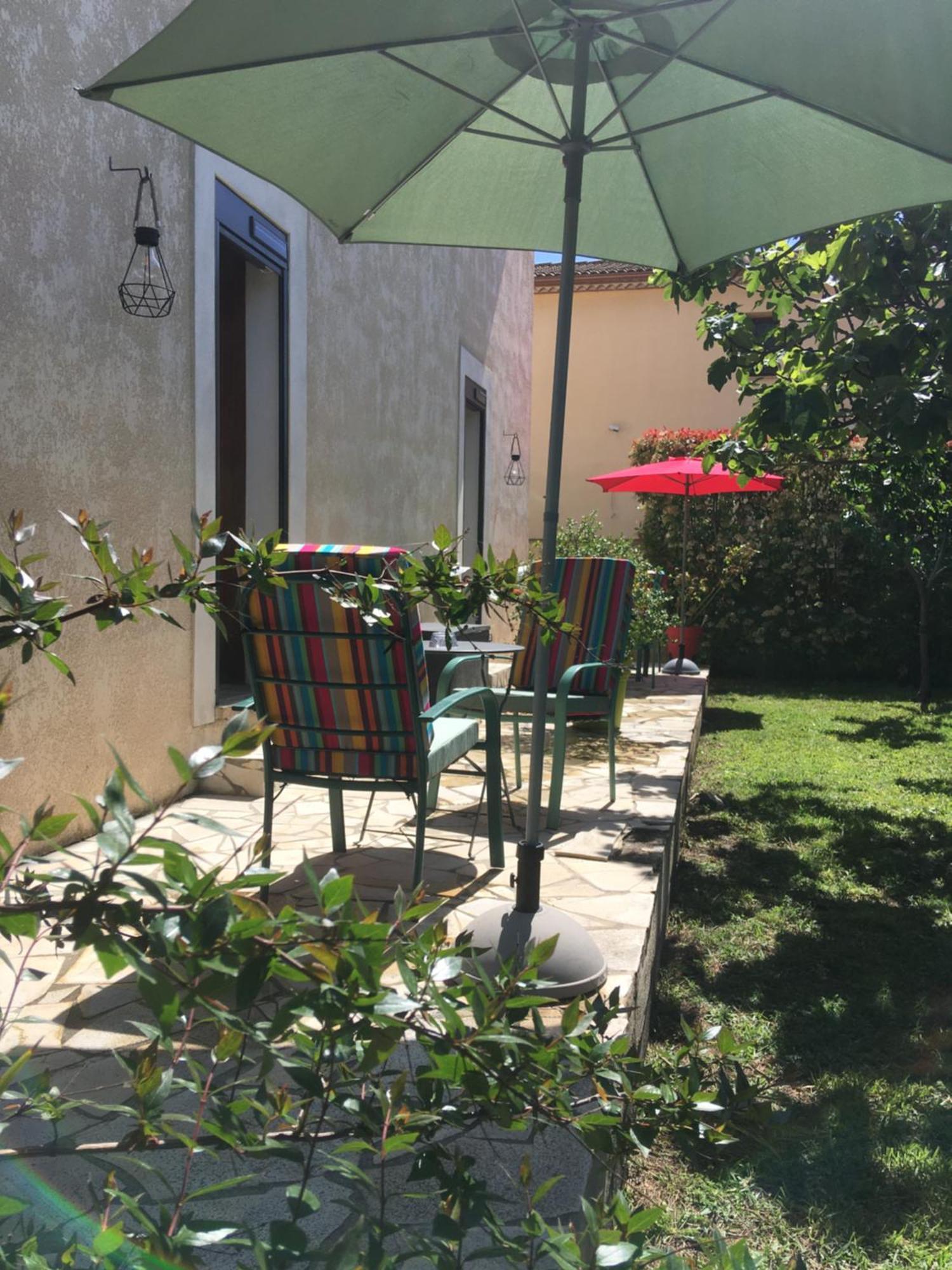 Les Villas Du Triangle - Chambres D'Hotes Nîmes Exteriér fotografie